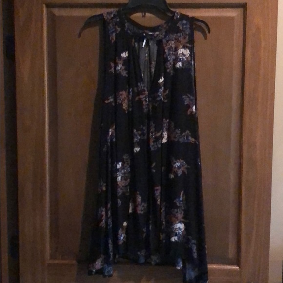 Tunic - Picture 1 of 4